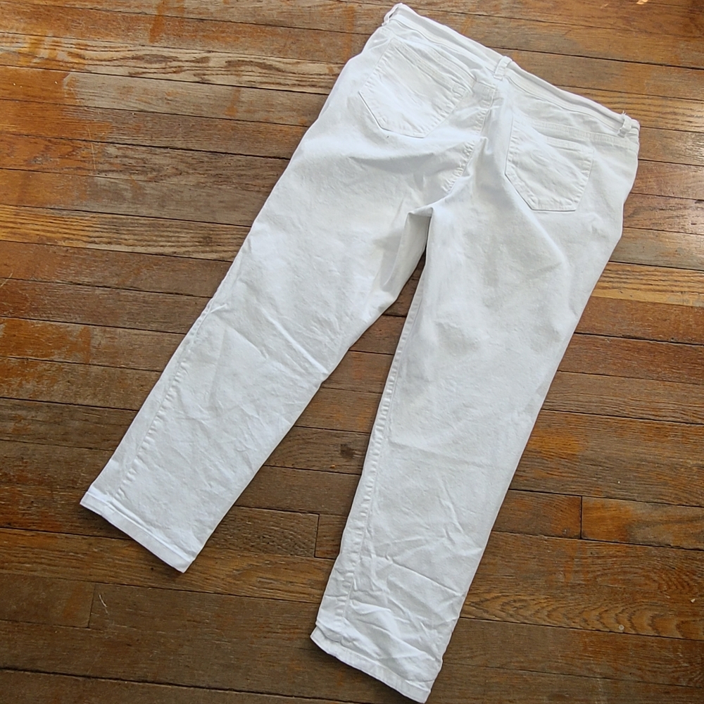 Style & Co. White Jeans Slim Leg 16PS 98%Cotton/2% Spandex
